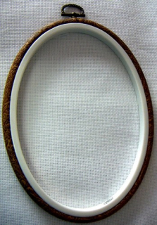 Hnědý - ovál - 11x13,5 cm