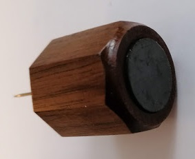 Magnet
